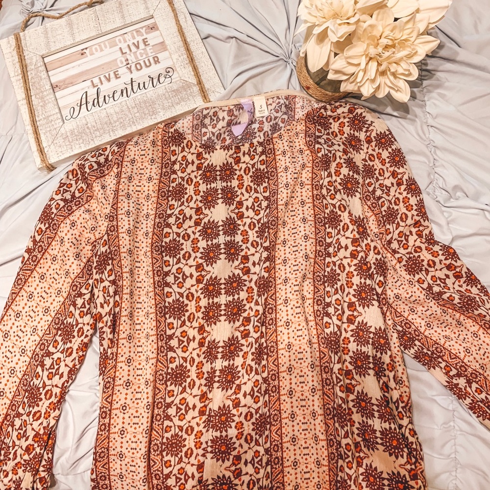 Patterned top